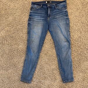 Kut from the Kloth Blue Skinny Jeans with Contrast Stitching